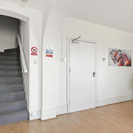 Stunning Studio Flat With Free On-Street Parking! Plumstead  Εξωτερικό φωτογραφία