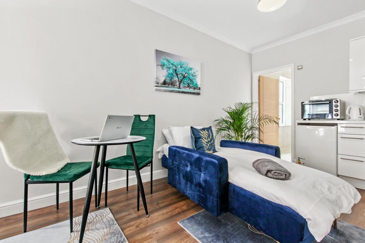 Stunning Studio Flat With Free On-Street Parking! Plumstead  Εξωτερικό φωτογραφία