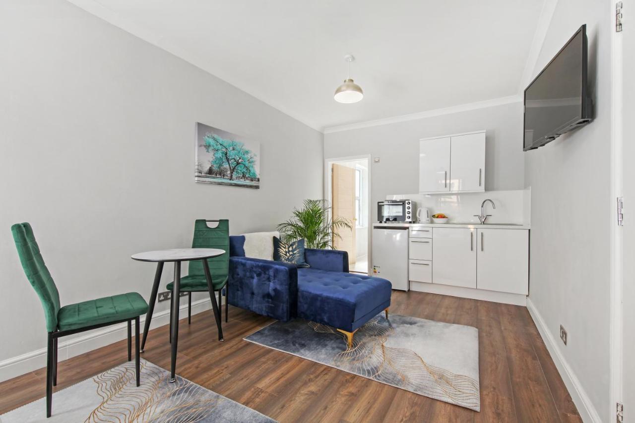 Stunning Studio Flat With Free On-Street Parking! Plumstead  Εξωτερικό φωτογραφία