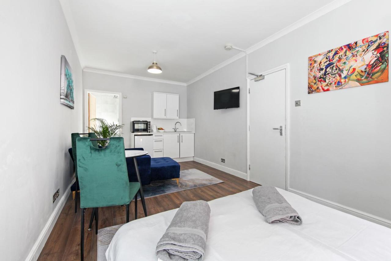 Stunning Studio Flat With Free On-Street Parking! Plumstead  Εξωτερικό φωτογραφία